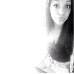 Meet your Posher, Natalie