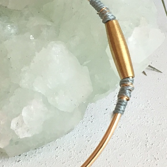 14k gold filled bangle with aqua blue silk wrap - Picture 2 of 2