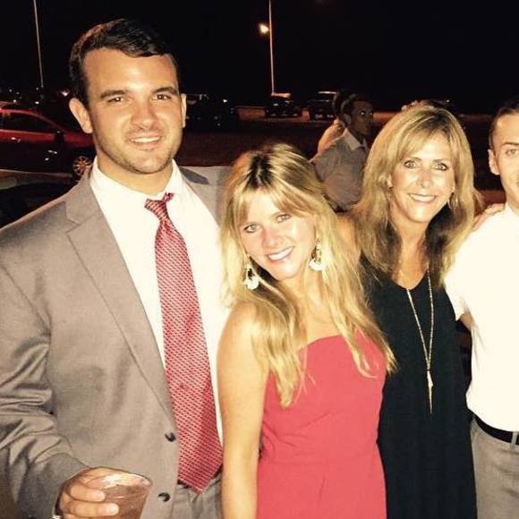 Meet your Posher, Lesli - Picture 1 of 1