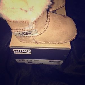 Soft Bottom Infant Ugg TAN.