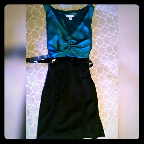 Black and blue NY&Co modest v-neck tank dress
