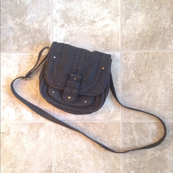 〰small, black cross-body purse〰