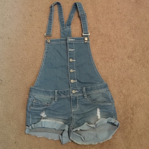 Shorts jean overalls by Almost Famous