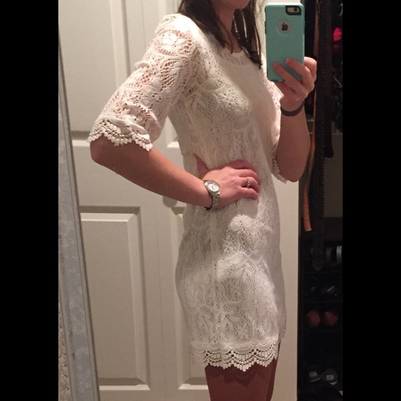H&M white lace dress. Size 2 - Picture 2 of 2