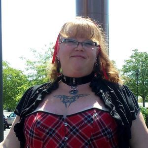 Meet your Posher, Roxanne