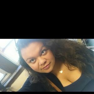 Meet your Posher, Cassandra