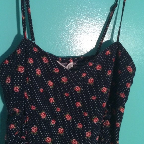 Forever 21 rose romper - Picture 4 of 4