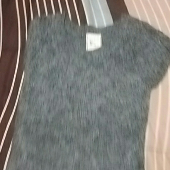 Used - Picture 2 of 4