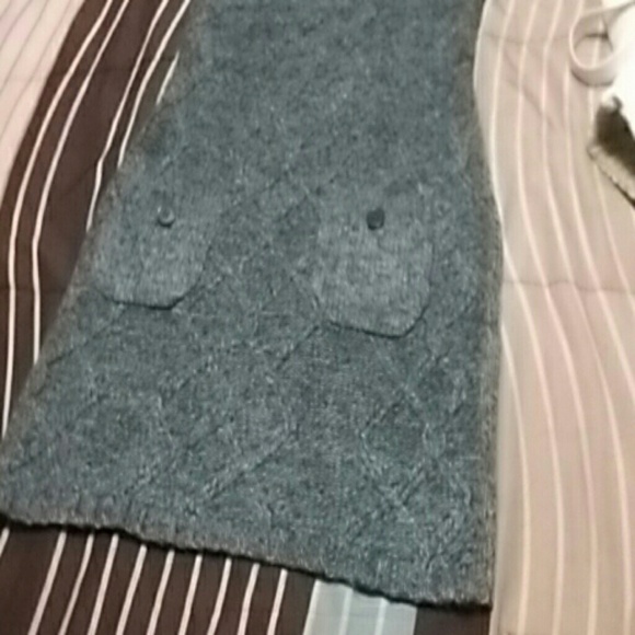 Used - Picture 3 of 4