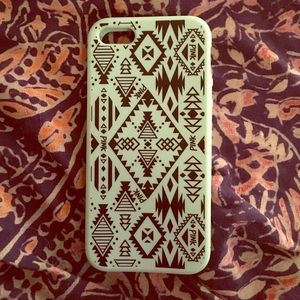 PINK, Aztec iPhone 5/5s case