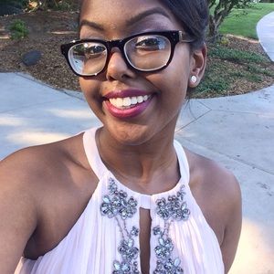 Meet your Posher, Asha