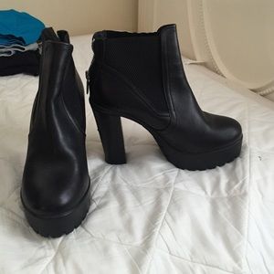 Steve Madden Boots