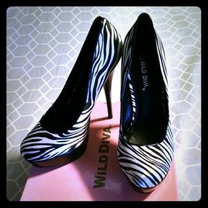 Satin & patent look zebra platform stilettos heels