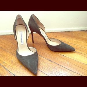 Manolo Blahnik Suede 'Tayler' D'orsay pumps
