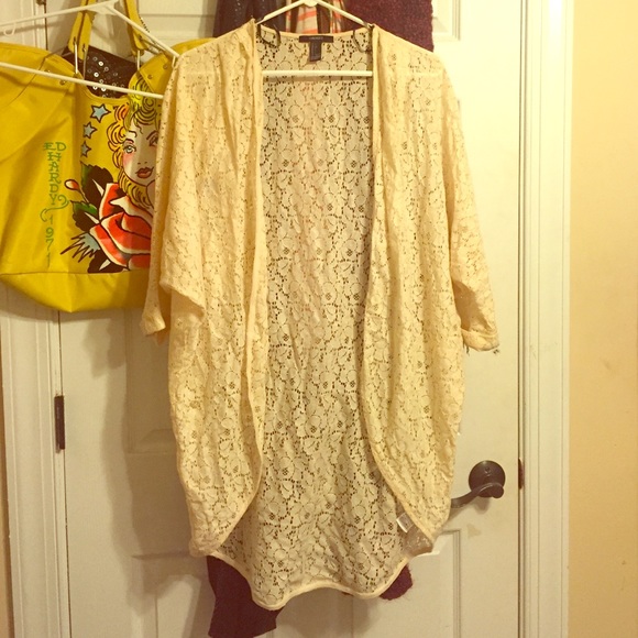 Baby pink/cream floral Kimono ❤️❤️