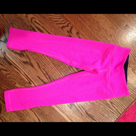 Lulu lemon reversible winder under crops