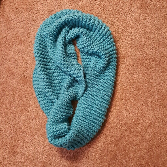 Urban outfitters infinity scarf