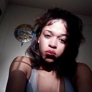 Meet your Posher, Lala