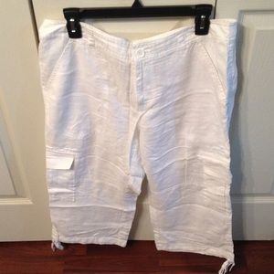 Banana Republic white linen capri's