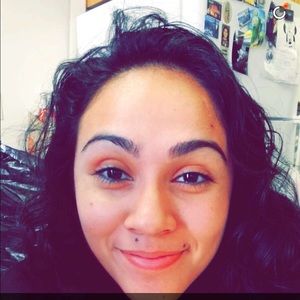 Meet your Posher, Mayra