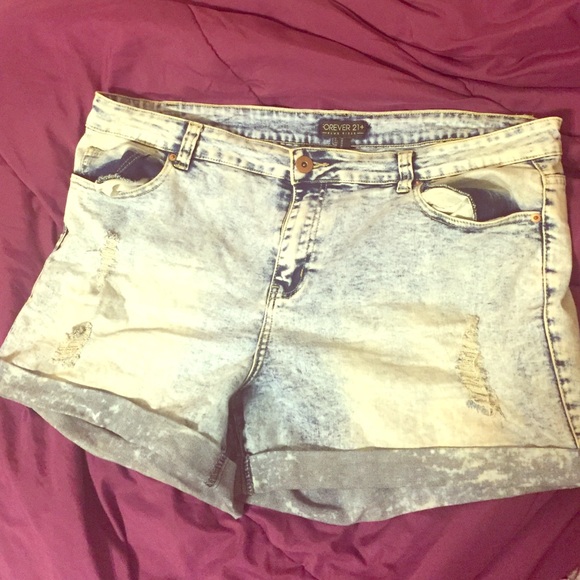 Acid wash forever 21 high wasted shorts ❤️
