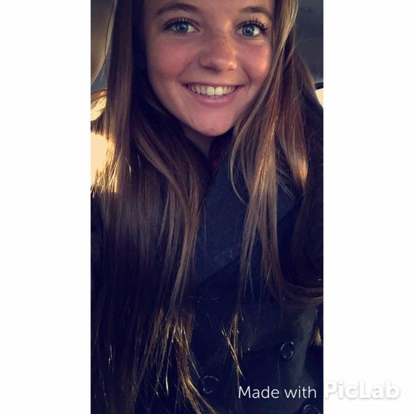 Meet your Posher, Jade