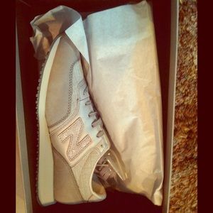 BRAND NEW New Balance Sneakers