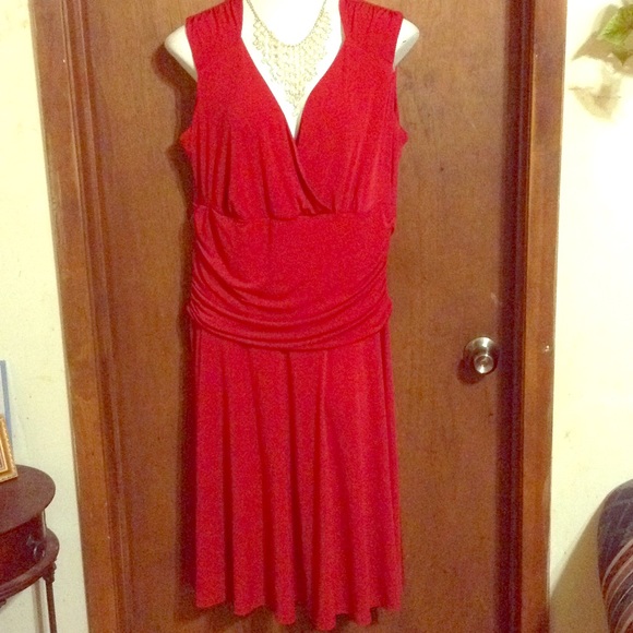 B Slim Dresses & Skirts - LOWEST❗️Red B Slim Dress!