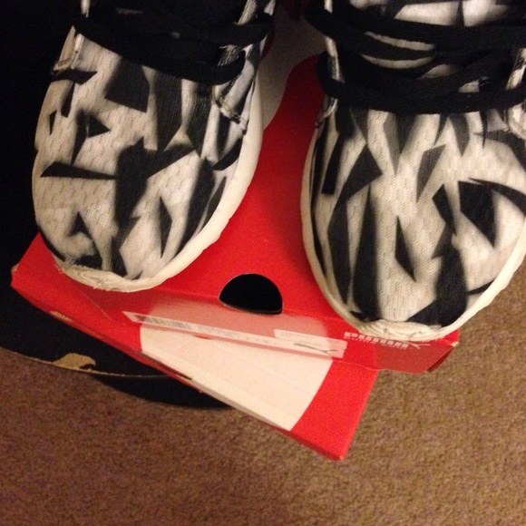 Puma shoes - Picture 3 of 4