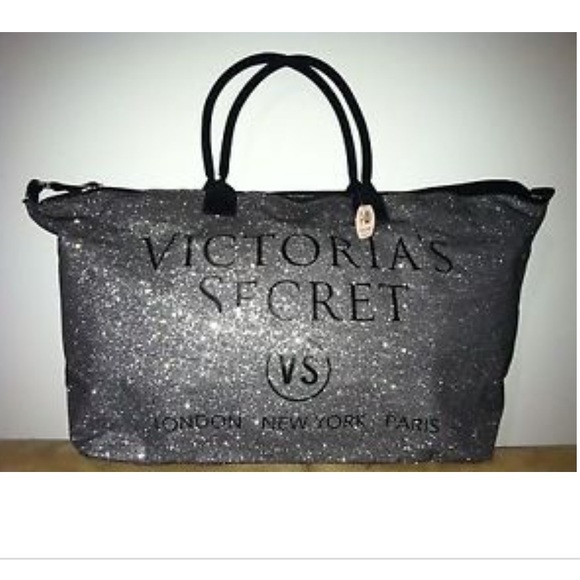 2015 VS Limited Edition Weekender Bag