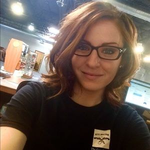 Meet your Posher, Corrine