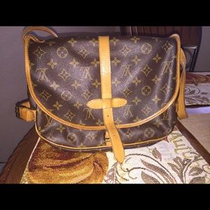 Louis Vuitton Saumur 30 + shoes
