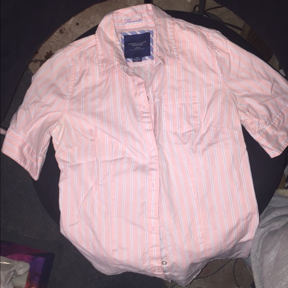 American Eagle button up