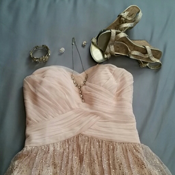 Strapless peach prom gown - Picture 1 of 4