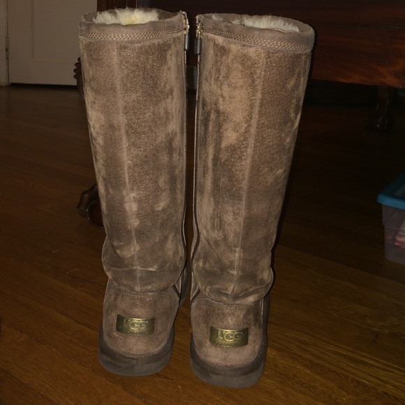 Tall Zip-Up brown UGGS, Size: 7 - Picture 4 of 4