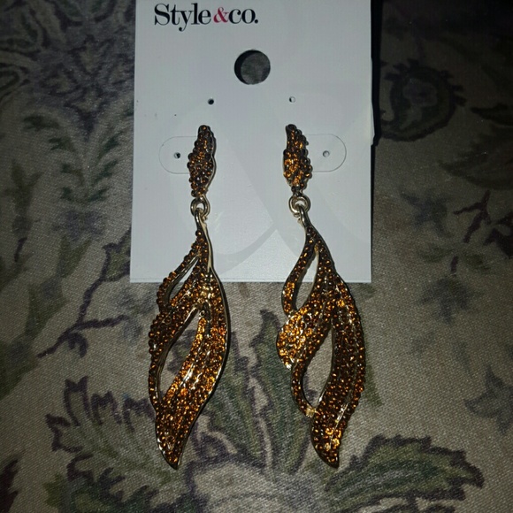 Gorgeous Dangling Earrings