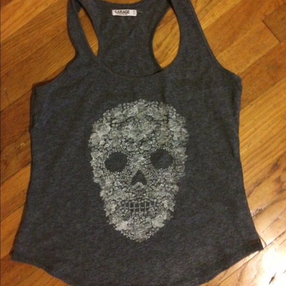 Grey skull head tank top
