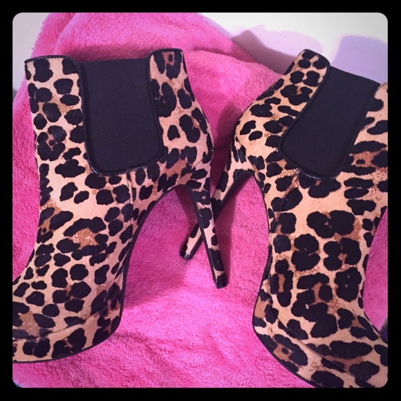 Gianni Bini fur cheetah heels