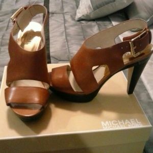 SALE!!! Michael Kors platform shoes