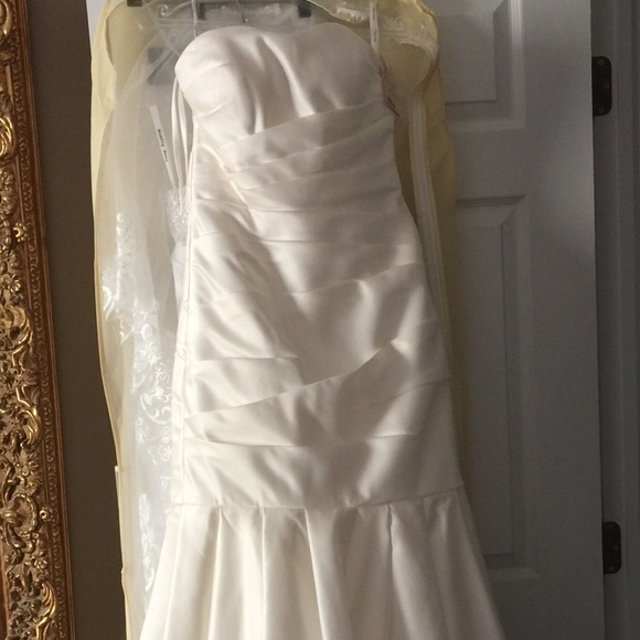Off white wedding dress - never worn