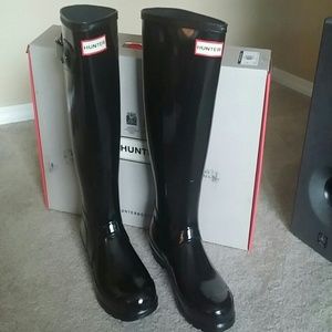 NIB Hunter tall glossy orig  black rain boots - 7M