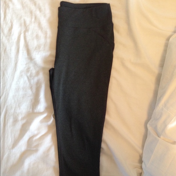 Fabletics Crop Legging, size L