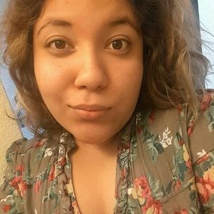 Meet your Posher, Yvette