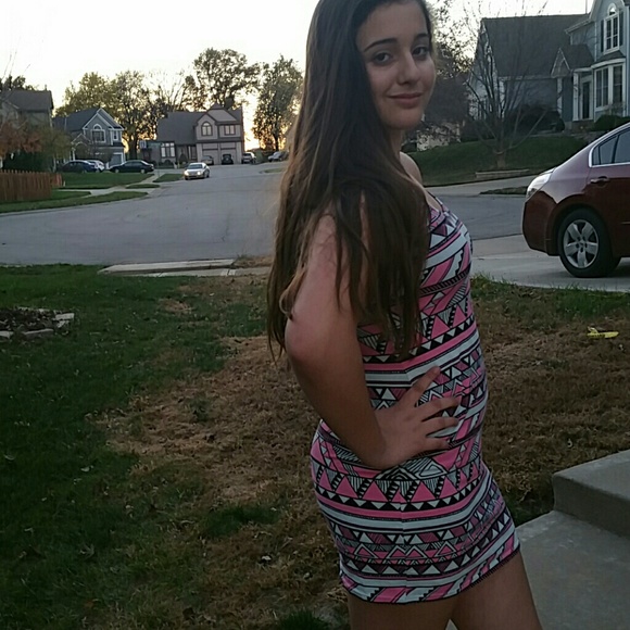 PINK dress - Picture 2 of 4