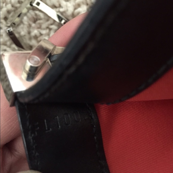 Louis Vuitton purses - Picture 4 of 4