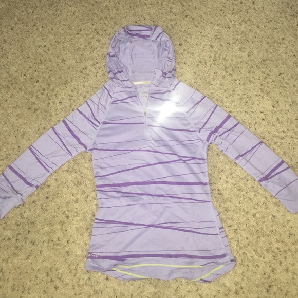 NWOT Nike dri fit running shirt
