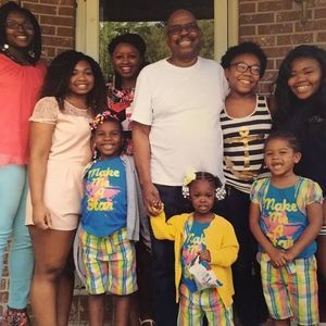 Meet your Posher, Taya