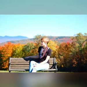 Meet your Posher, Abigail