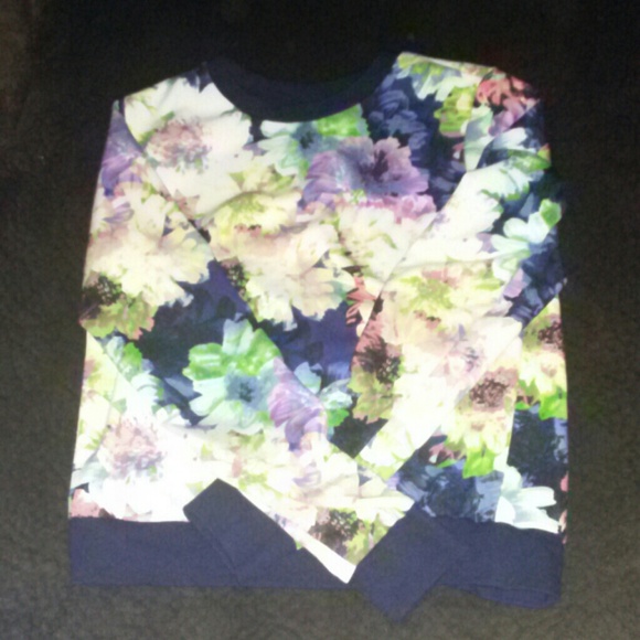 Half Shirt/Sweater