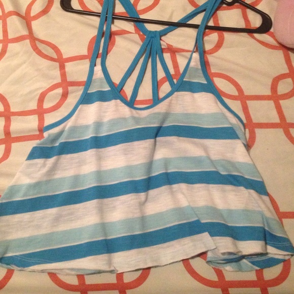 hollister tank